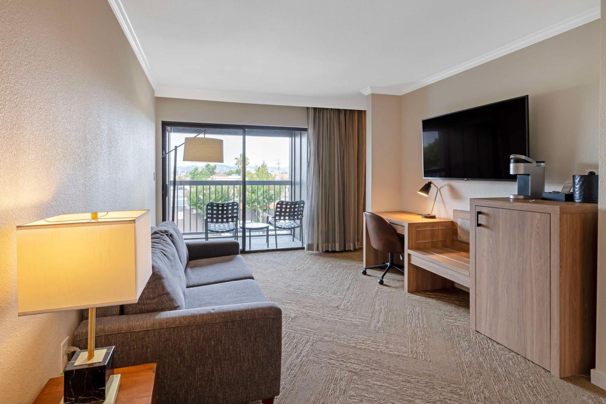 Best Western Plus Inn At The Vines Napa Exterior photo