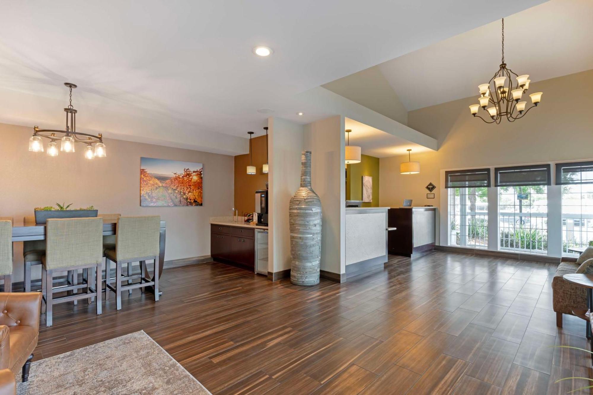 Best Western Plus Inn At The Vines Napa Exterior photo